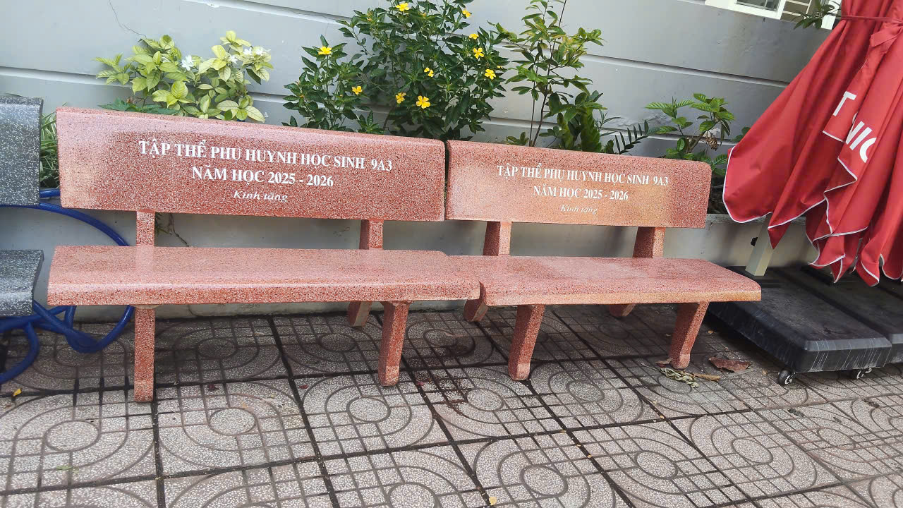 bàn ghế đá xi măng